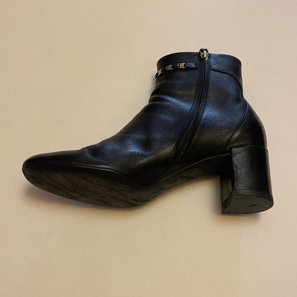 Salvatore Ferragamo Ghila Booties. With bag. New heels and newly polishe… - Picture 9 of 15